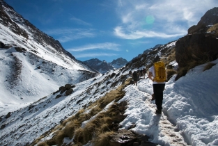 Une piste menant au Mont Toubkal.