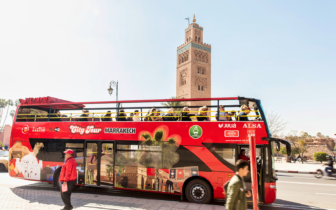 Un bus touristique à impériale opéré à Marrakech (Image d'illustration). Crédit : Alsa.