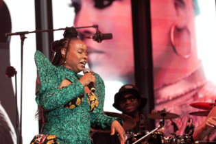 Festival Mawazine : La diva de l’afropop Yemi Alade fait vibrer la scène Bouregreg