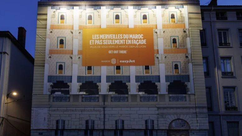 Visuel easyJet x ONMT - Place Bellecour. Crédit : DR