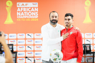 CHAN 2024 : Conférence de presse du sélectionneur national des joueurs locaux, Tarik Sektioui à la veille de la finale Maroc–Madagascar. Crédit : MAP