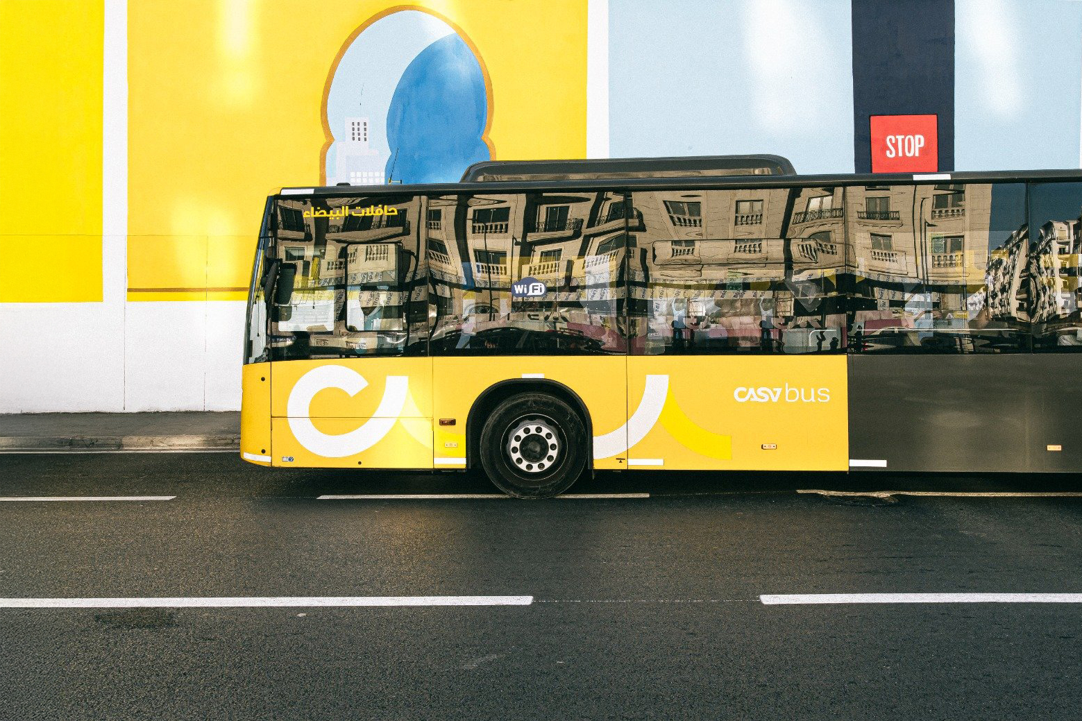 Un bus de transport urbain à Casablanca, opéré par Alsa.