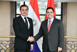Entretien à Rabat, entre Nasser Bourita et son homologue paraguayen, M. Rubén Ramírez Lezcano. Crédit : MarocDiplomatie