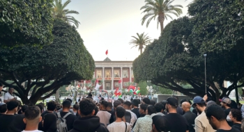 Lors de la manifestation appelée par le mouvement GenZ212 devant le Parlement, à Rabat, le 3 octobre 2025. Crédit : Salma Hamri / Le Desk