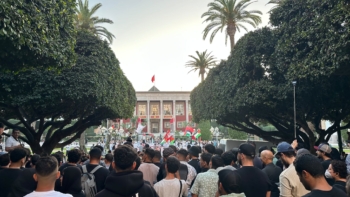 Lors de la manifestation appelée par le mouvement GenZ212 devant le Parlement, à Rabat, le 3 octobre 2025. Crédit : Salma Hamri / Le Desk