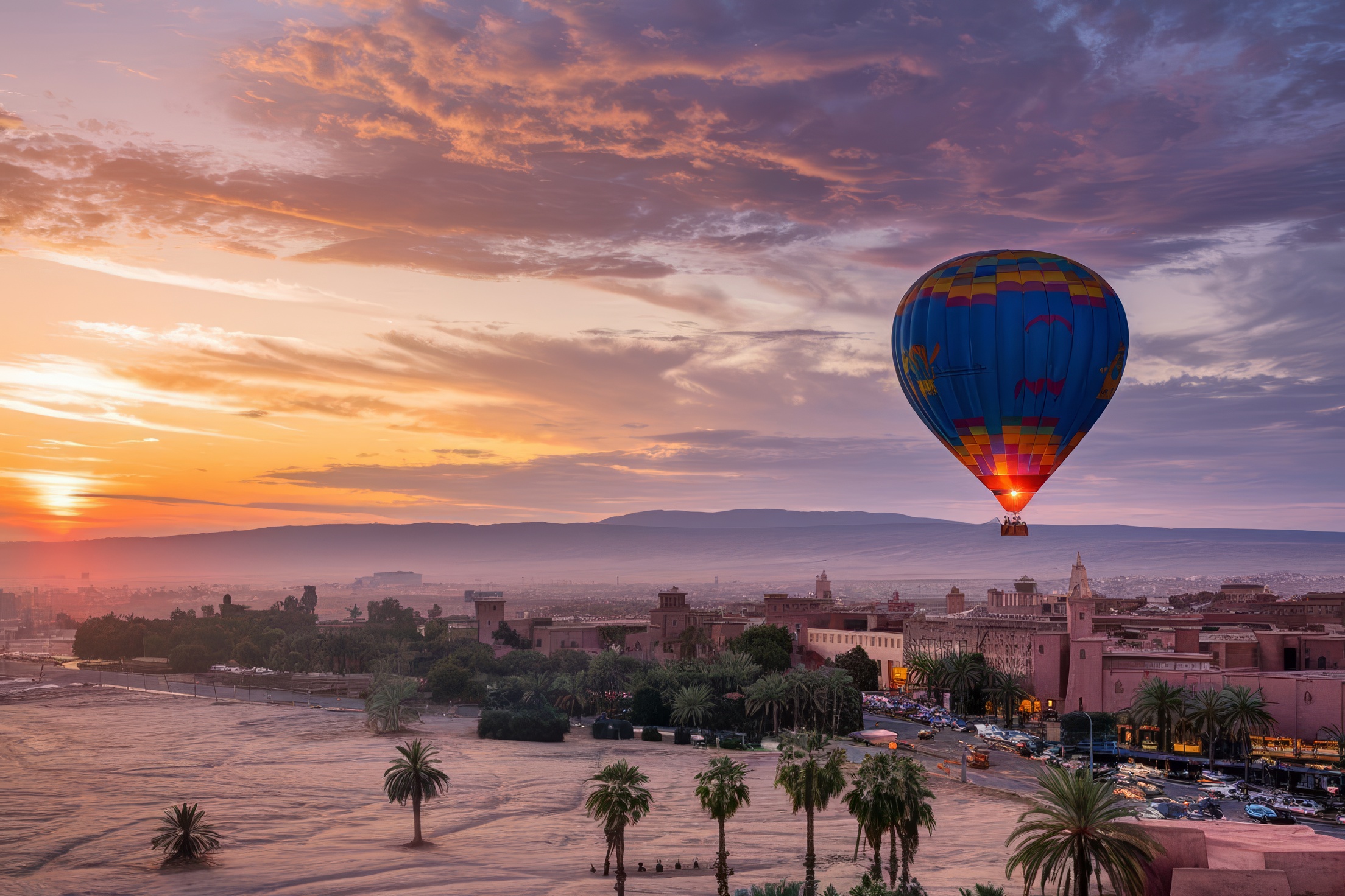 Un vol de montgolfière dans la région de Marrakech.