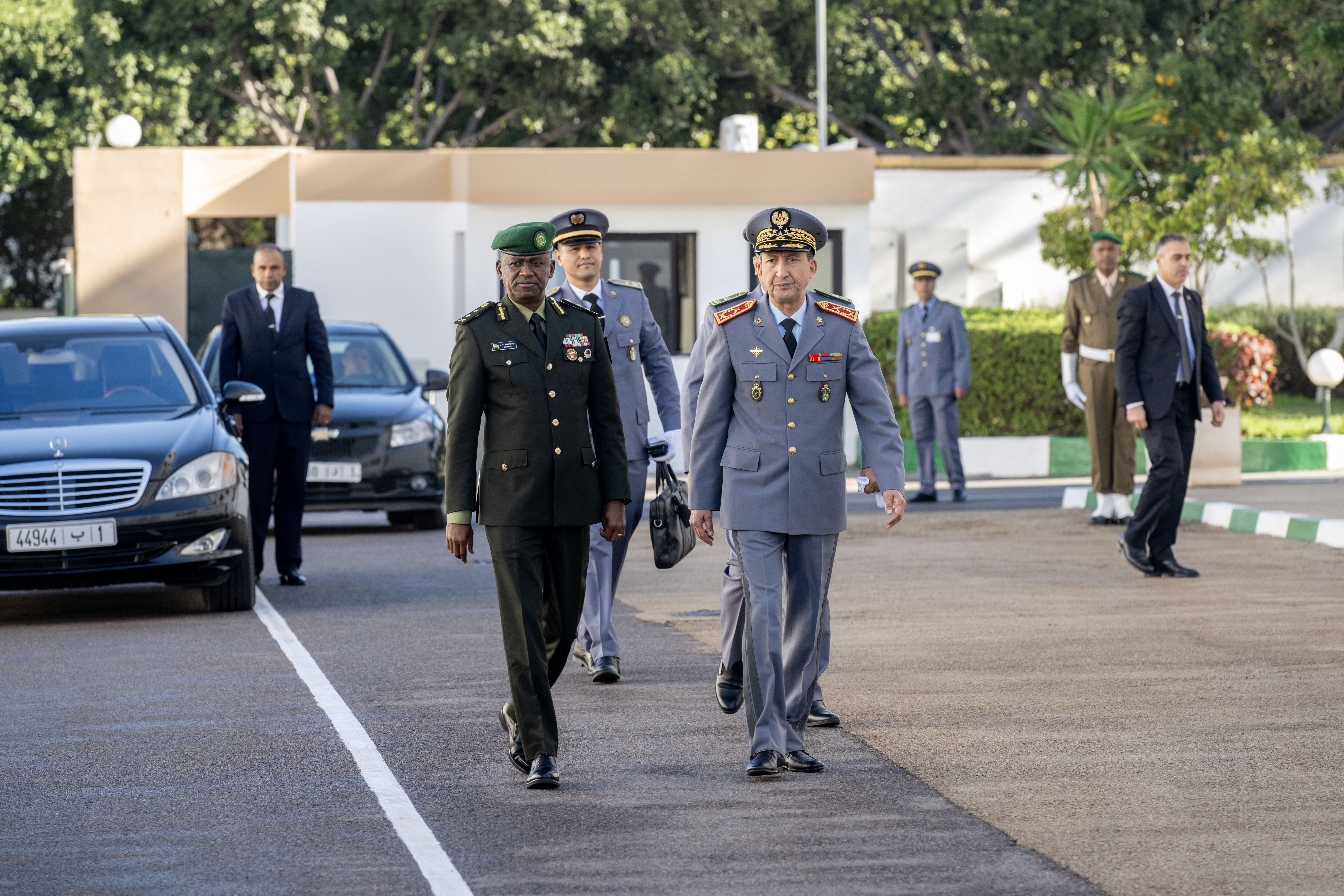 L’Inspecteur Général des FAR s’entretient avec le Chef d’Etat-Major de l’Armée de Terre Rwandaise