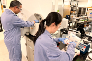 Chaitanya Sharma et Nan Wu, respectivement PDG et chercheur scientifique chez Nascent Materials