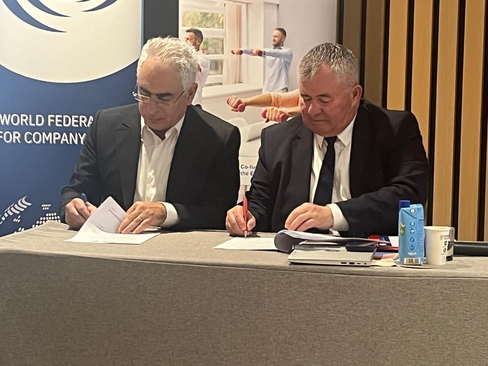 Signature à Malaga d’une convention de partenariat entre l’APSEM, présidée par Younes El Mechrafi et la WFCS.