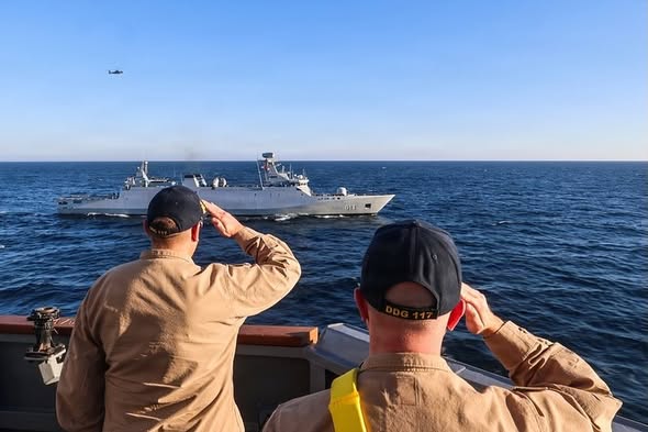 L'USS Paul Ignatius lors des manoeuvres Atlas Handshake au large d'Agadir.