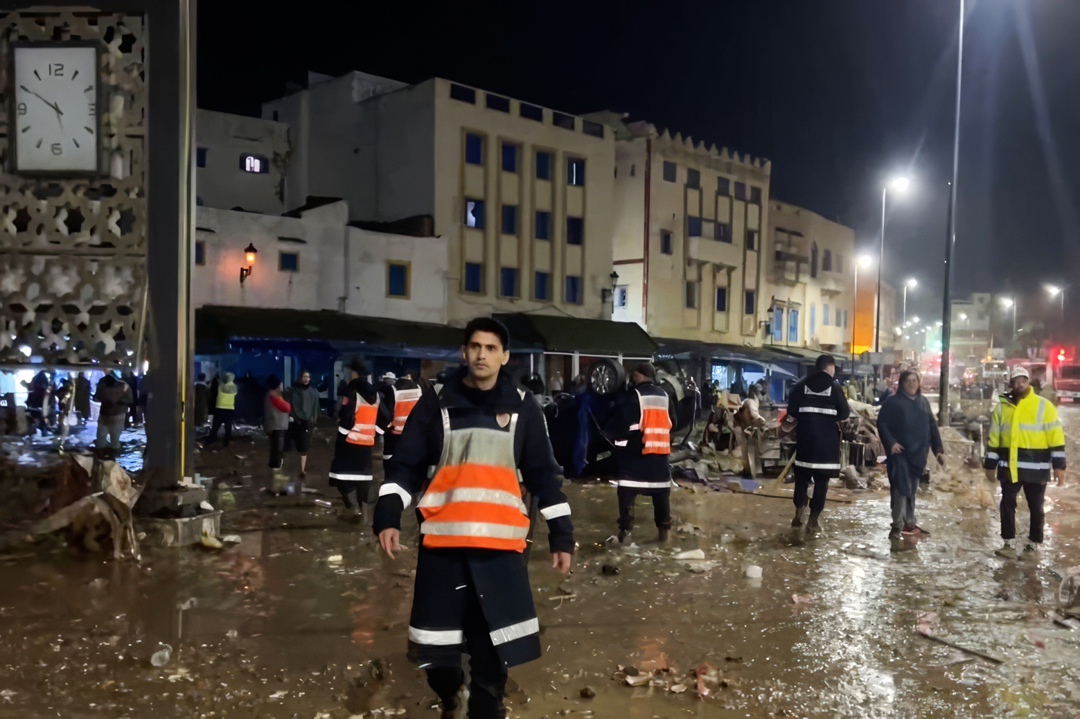 Des éléments de la Protection civile déployés lors des inondations survenues à Safi dans la soirée du 14 décembre 2025.