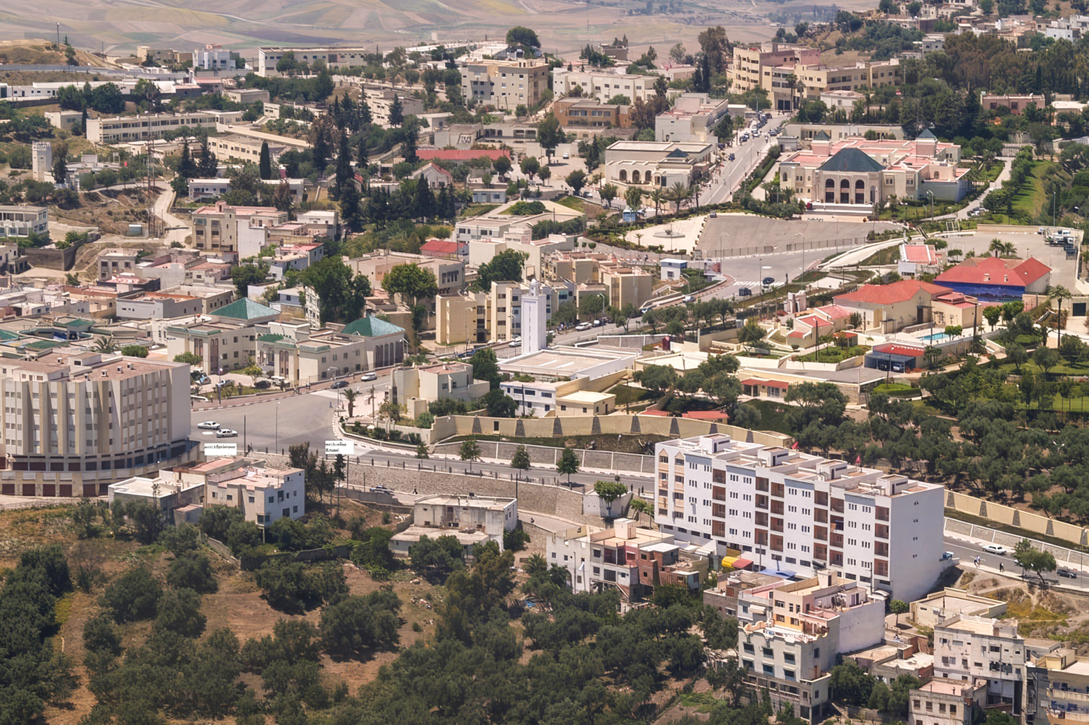 Vue aérienne du centre-ville de Taounate.