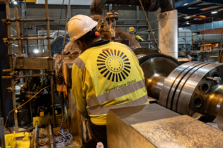 Un opérateur du groupe PowerForce Global.