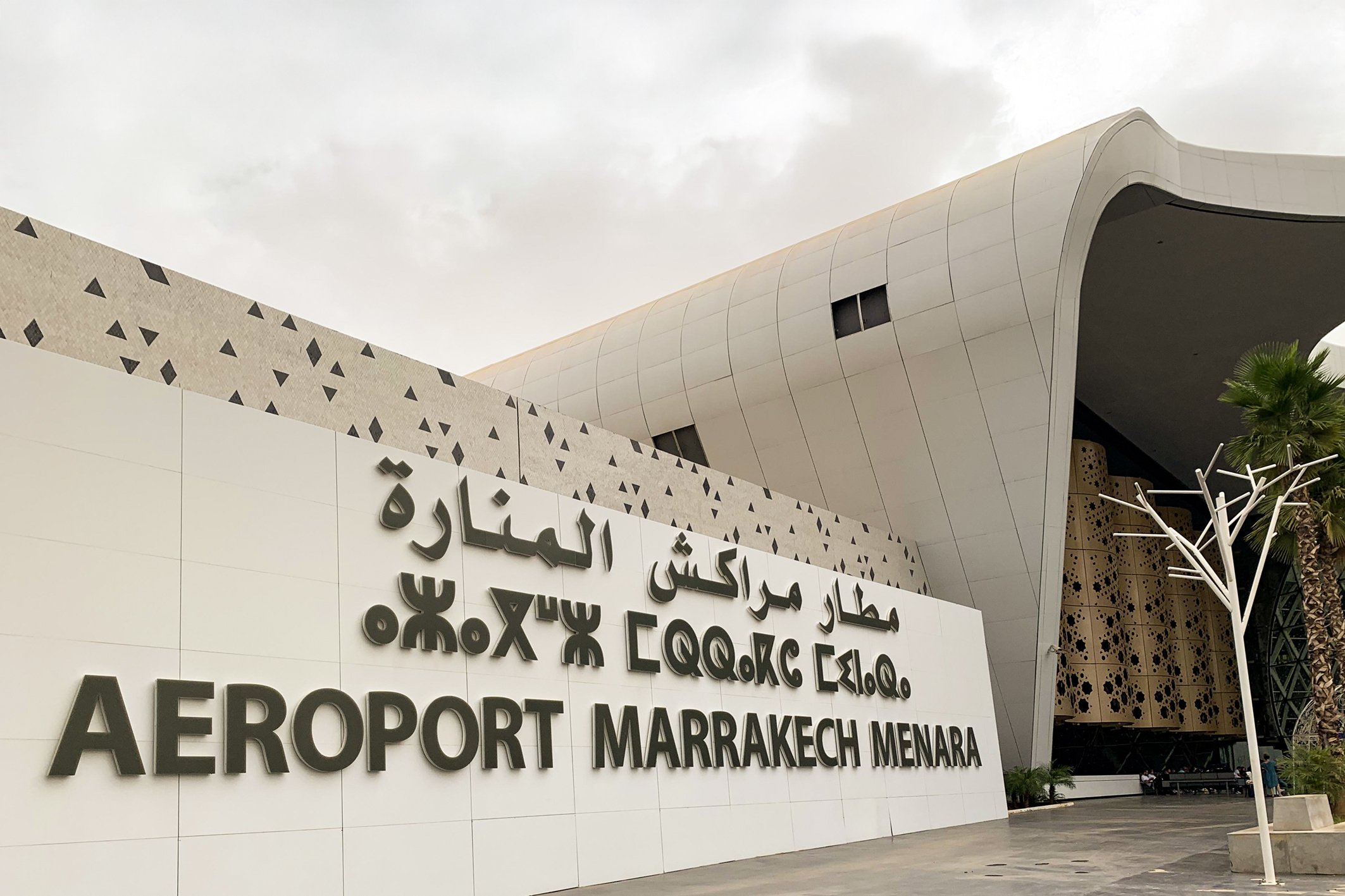 L'entrée de l'aéroport Marrakech-Ménara.