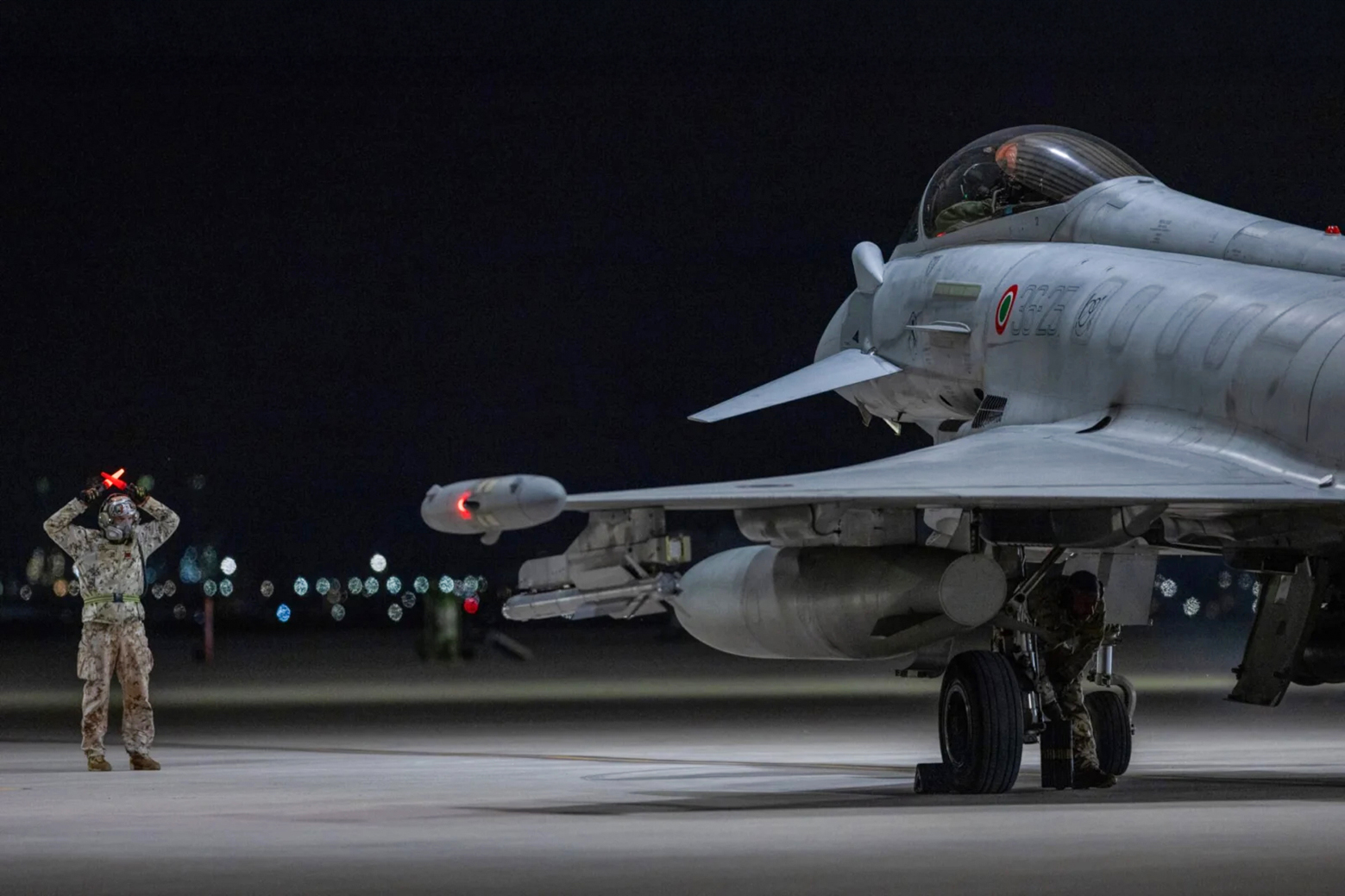 Un avion de combat Eurofighter Typhoon des forces aériennes italiennes participant à l'exercice multinational « Spears of Victory 2026 ».