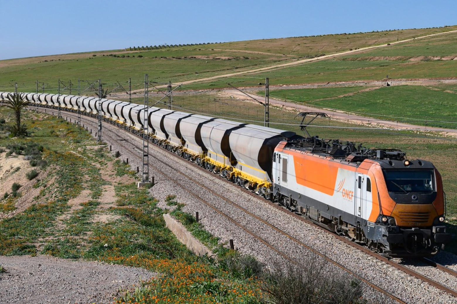 Un train ONCF de transport de phosphates pour le compte du groupe OCP.