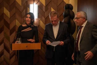 Dounia Lkasmi, DG de NSI Maroc, Alexandre Medvedowsky, président de NSI Group et Abdellatif Maazouz, président de la région Casa-Settat au Royal Mansour de Casablanca, le 5 février 2026