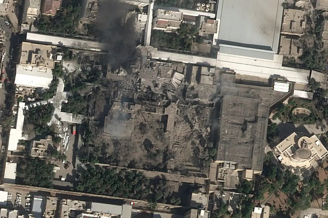 Le complexe résidentiel du Guide suprême iranien, l’ayatollah Ali Khamenei, frappé par les bombes.