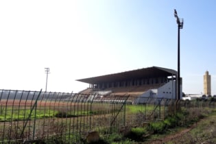 Le complexe sportif Essoukhour Assawda à Casablanca, plus connu sous le nom de stade Roches noires.