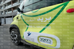 Un véhicule électrique de Barid Al Maghrib pour la distribution des colis express.