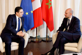 Nasser Bourita, ministre des Affaires étrangères, et son homologue français Jean-Noël Barrot, à Paris, le 10 mars 2026. Crédit : ministère français des Affaires étrangères