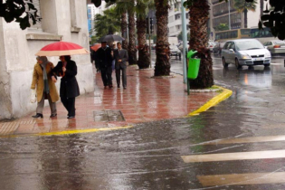 Une boulevard de Casablanca sous la pluie (photo d'illustration).