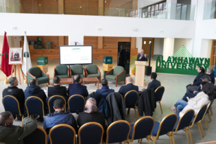 Lors de l'inauguration des infrastructures du Digital Innovation Lab (DIL) de l’Université Al Akhawayn à Ifrane.