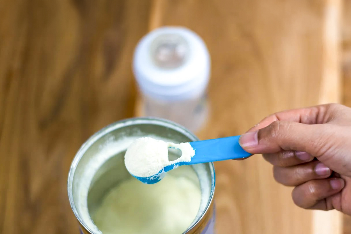 Une boîte de lait infantile en poudre (photo d'illustration).
