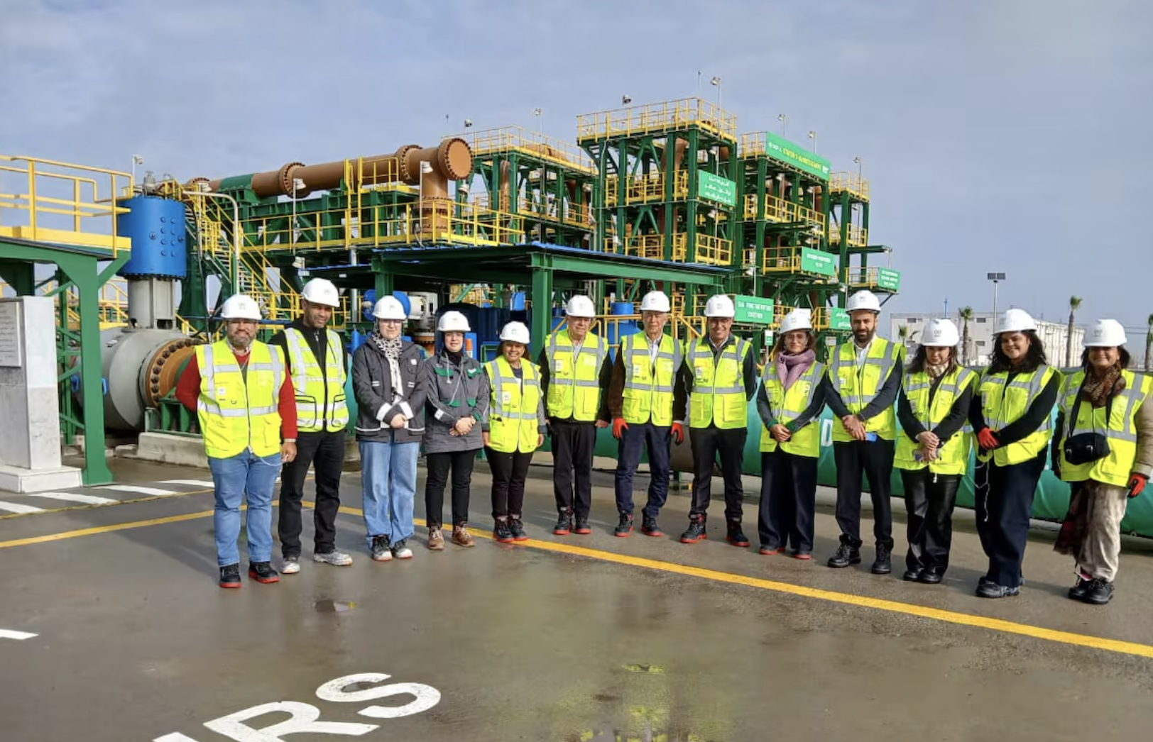 Le ministre panaméen du Développement agricole, Roberto Linares, en visite dans un site du groupe OCP