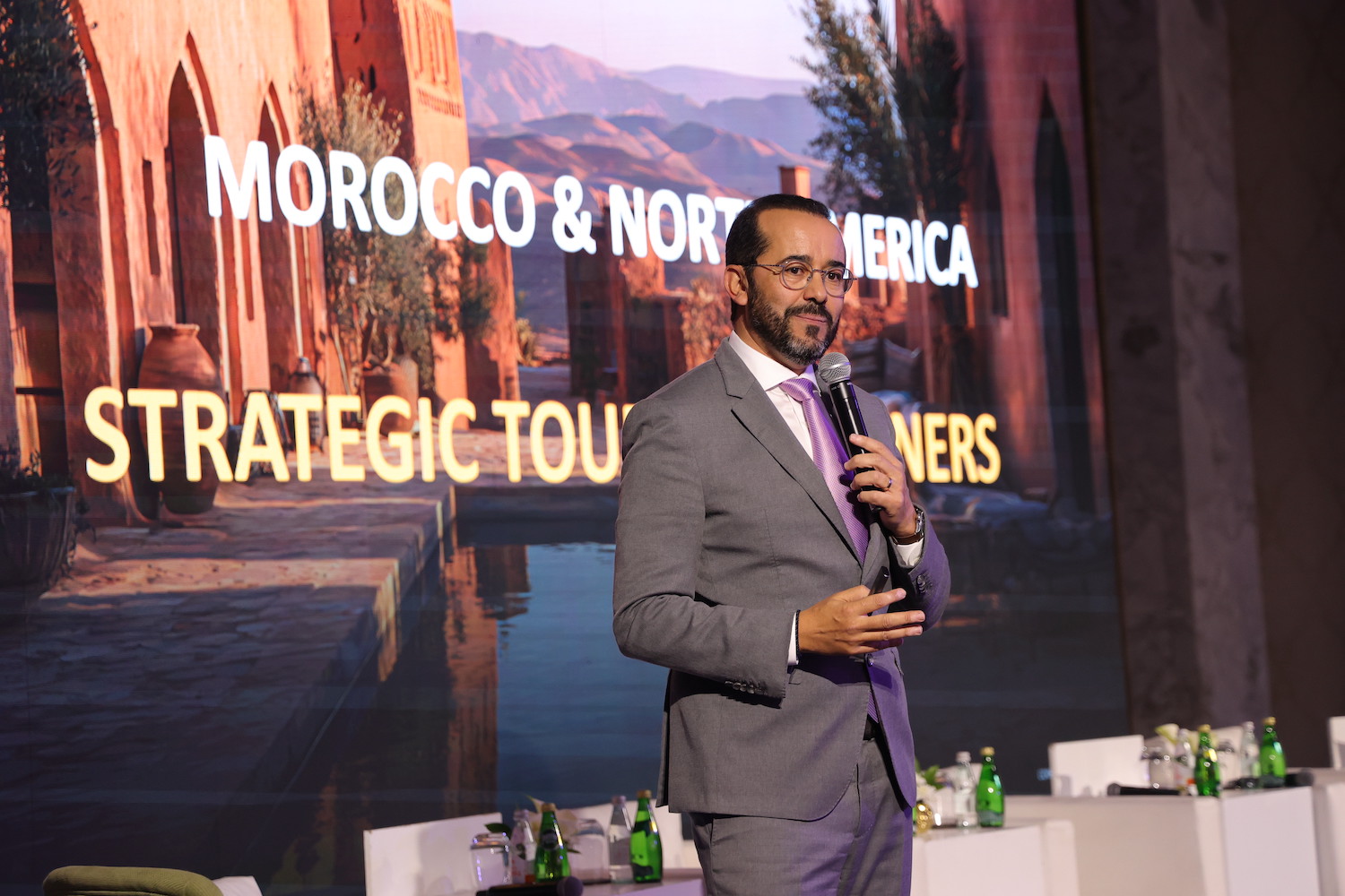 Achraf Fayda, directeur général de l'ONMT, lors du « Out of Country Meeting 2026 » de l’USTOA, tenu au Maroc.