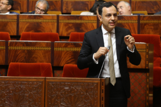 Younes Sekkouri, ministre de l'Inclusion économique, de la Petite entreprise, de l'Emploi et des Compétences, à la Chambre des représentants, le 27 avril 2026.