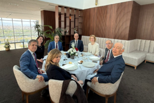 Lors de la visite de la vice-présidente de la Commission européenne et haute représentante de l'UE pour les Affaires étrangères, Kaja Kallas, à l'Université Euromed de Fès, le 17 avril 2026.