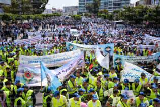 Lors du défilé des centrales syndicales à l'occasion de la fête du Travail, le 1er mai 2026 à Casablanca.