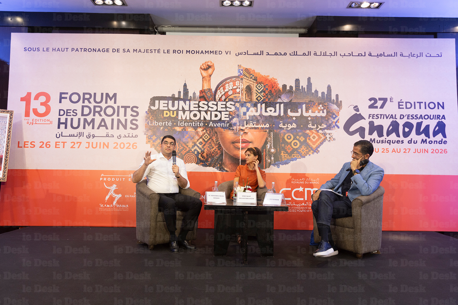 Mohamed Mehdi Bensaïd, ministre de la Jeunesse, de la Culture et de la Communication, et Najat Vallaud-Belkacem, ancienne ministre française de l'Éducation nationale et présidente de France Terre d'Asile, lors de leur échange au Forum des droits humais d'Essaouira, le 26 juin 2026.
