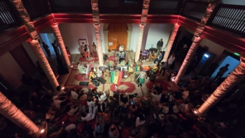 Dans l’ancien consulat du Danemark, au coeur de la médina d’Essaouira, une session de jam du programme avec Berklee.