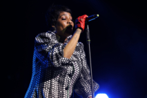 Mawazine 2026 : Macy Gray envoûte le Théâtre National Mohammed V avec une prestation vibrante entre soul, R&B et émotion