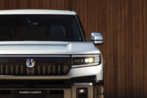 Le B8, grand 4x4 haut de gamme, qui représentera le coeur de gamme de la marque Denza au Maroc.