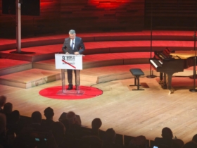 Le ministre de la Justice, Abdellatif Ouahbi, lors de son intervention à la 9e Conférence internationale sur l'abolition de la peine de mort, organisée à Paris. Crédit : Ministère de la Justice