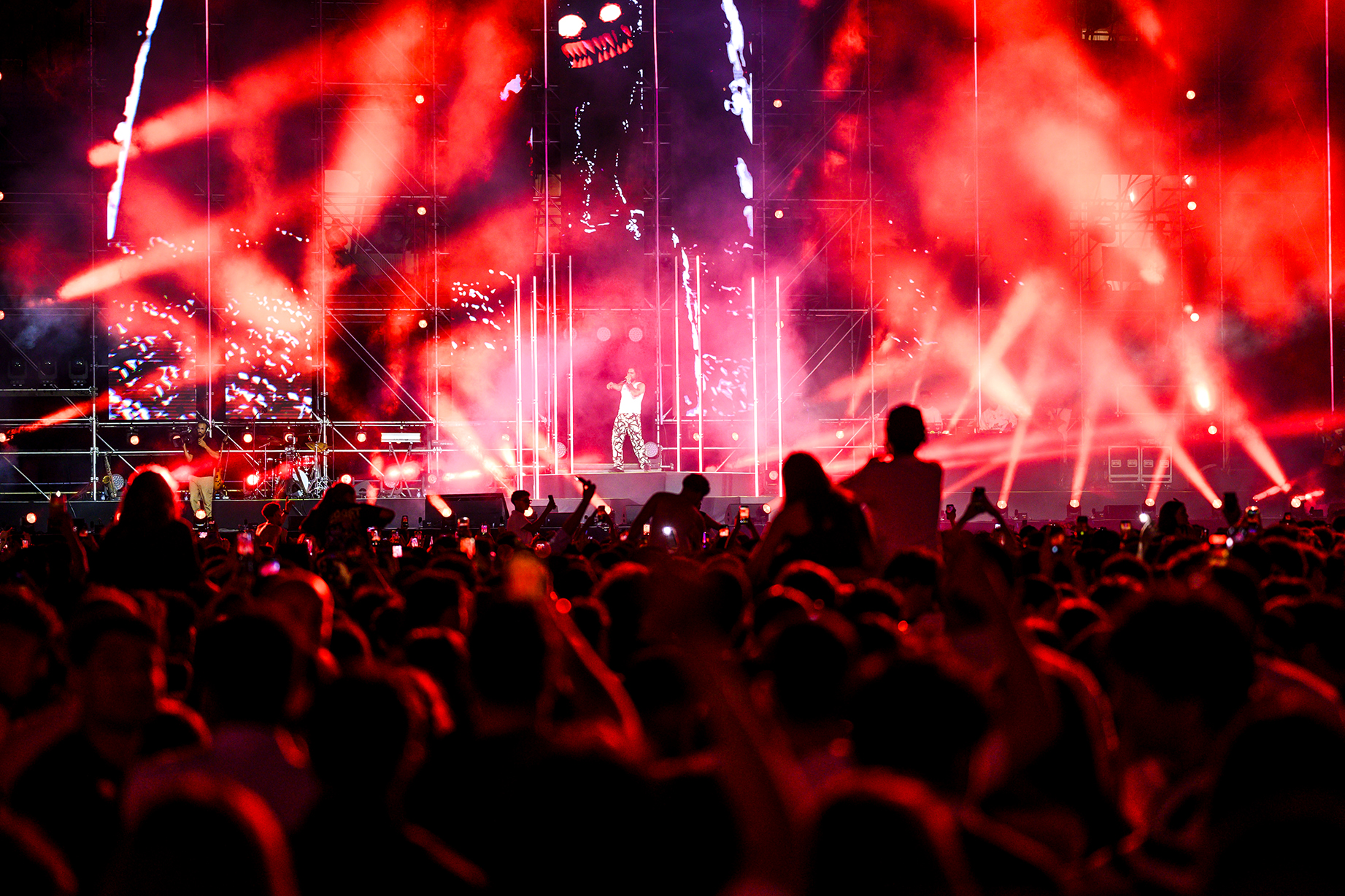 Lors du concert du rappeur ElGrande Toto au Stade Prince Moulay Abdellah de Rabat, le 27 juillet 2026, dans le cadre du festival Mawazine – Rythmes du monde.